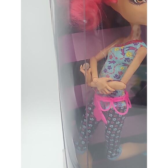 Mattel Monster High Dance Class Howleen Wolf Doll New in Box - Picture 13 of 15